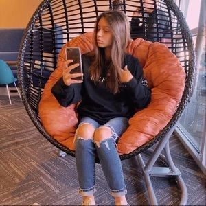 Meet your Posher, Darla